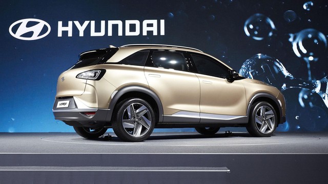 Hyundai bất ngờ vén màn mẫu SUV mới chạy bằng hy-đrô - Ảnh 8.