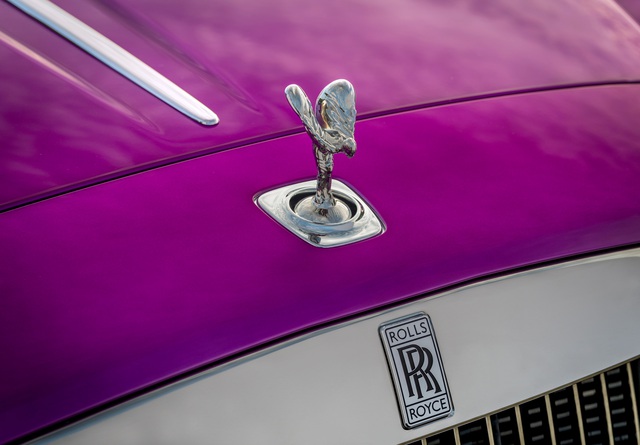 Diện kiến Rolls-Royce Dawn màu tím thửa riêng của một nhà sưu tập xe nổi tiếng - Ảnh 4.