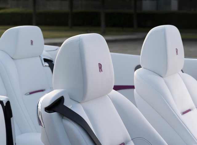 Diện kiến Rolls-Royce Dawn màu tím thửa riêng của một nhà sưu tập xe nổi tiếng - Ảnh 8.