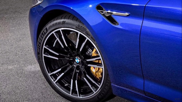 Xe hiệu suất cao BMW M5 2018 hiện nguyên hình trước giờ ra mắt - Ảnh 4.