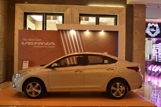 Phát thèm với xe chưa đến 300 triệu Đồng Hyundai Verna 2017 vừa ra mắt Ấn Độ - Ảnh 14.