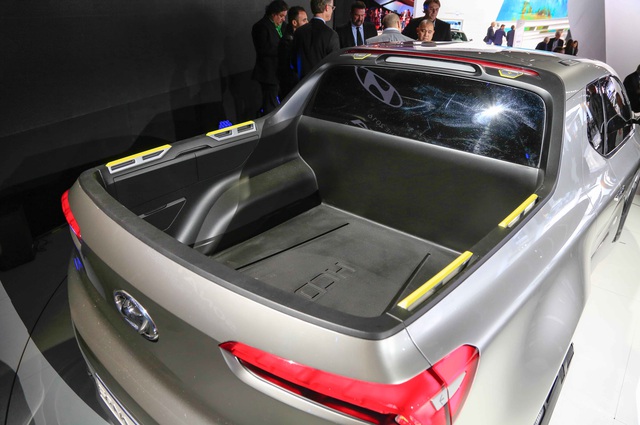 Xe bán tải Hyundai Santa Cruz chính thức được bật đèn xanh - Ảnh 4.