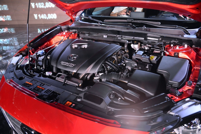 Crossover cỡ nhỏ khiến nhiều người phát thèm Mazda CX-4 có phiên bản nâng cấp - Ảnh 8.