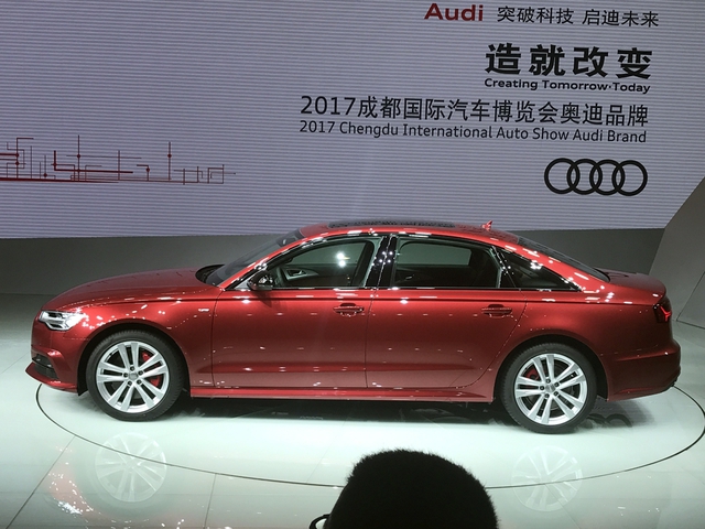 Vén màn phiên bản mới của Audi A6 trục cơ sở dài - Ảnh 2.