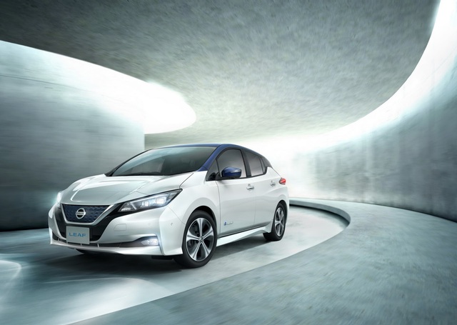 Nissan Leaf 2018 ra mắt với công nghệ nhiều như mây - Ảnh 1. Nissan Leaf 2018 ra mắt với công nghệ nhiều như mây - Ảnh 1.