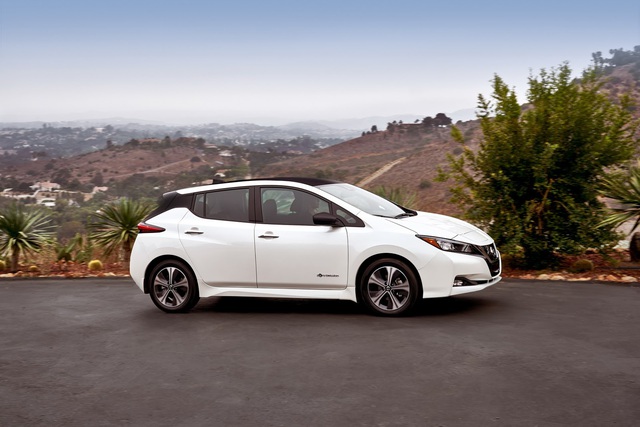 Nissan Leaf 2018 ra mắt với công nghệ nhiều như mây - Ảnh 6. Nissan Leaf 2018 ra mắt với công nghệ nhiều như mây - Ảnh 6.