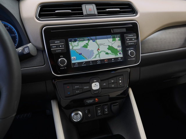 Nissan Leaf 2018 ra mắt với công nghệ nhiều như mây - Ảnh 18. Nissan Leaf 2018 ra mắt với công nghệ nhiều như mây - Ảnh 18.