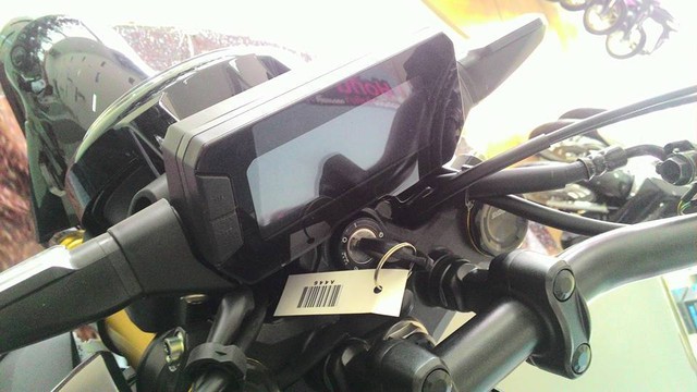Naked bike khiến người Việt phát thèm Honda CB150R ExMotion đã xuất hiện tại đại lý - Ảnh 4.