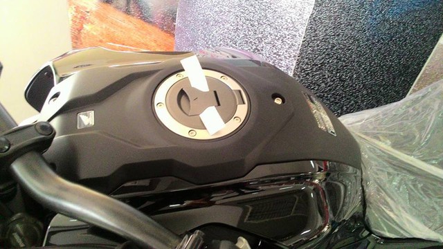Naked bike khiến người Việt phát thèm Honda CB150R ExMotion đã xuất hiện tại đại lý - Ảnh 5. Naked bike khiến người Việt phát thèm Honda CB150R ExMotion đã xuất hiện tại đại lý - Ảnh 5.