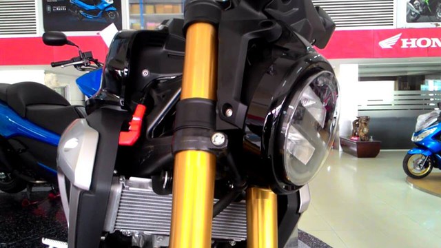 Naked bike khiến người Việt phát thèm Honda CB150R ExMotion đã xuất hiện tại đại lý - Ảnh 7.