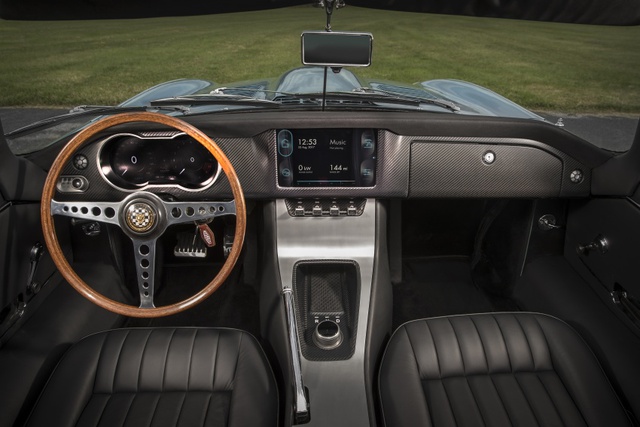 Jaguar E-Type Zero: Khi huyền thoại được hồi sinh với công nghệ của thời đại mới - Ảnh 5.