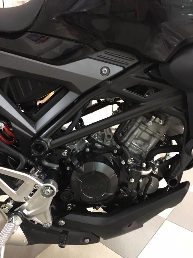 Lần đầu nghe tiếng pô của naked bike Honda CB150R ExMotion mới ra mắt - Ảnh 2.