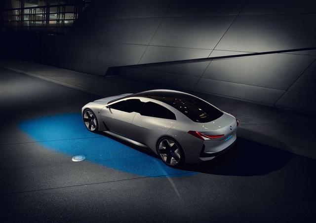 BMW ra mắt i Vision Dynamics hoàn toàn mới, không phải là i5 trong truyền thuyết - Ảnh 7.