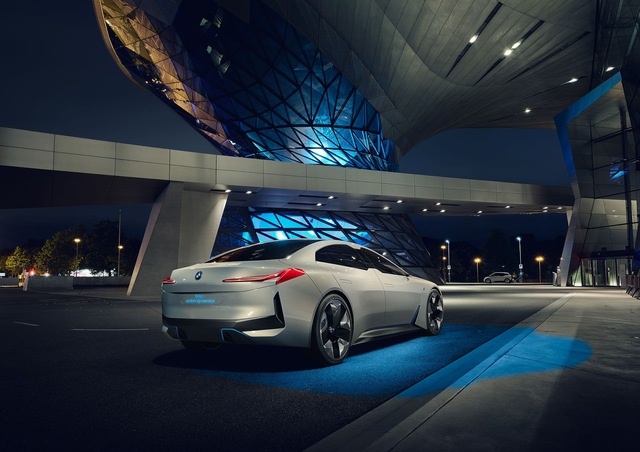 BMW ra mắt i Vision Dynamics hoàn toàn mới, không phải là i5 trong truyền thuyết - Ảnh 11.