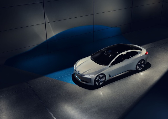 BMW ra mắt i Vision Dynamics hoàn toàn mới, không phải là i5 trong truyền thuyết - Ảnh 9.