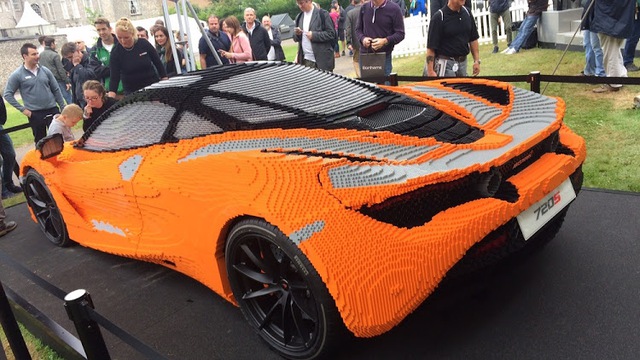 Hoàng tử Anh thích thú khi chạm mặt chiếc McLaren 720S làm bằng hơn 200.000 miếng lego - Ảnh 6.