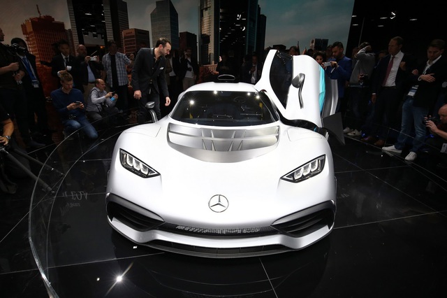 Vẻ đẹp xuất sắc của xe đua Công thức 1 đường phố Mercedes-AMG Project One ngoài đời thực - Ảnh 8.