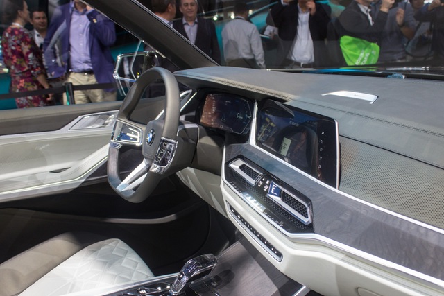 Mãn nhãn với vẻ đẹp ngoài đời thực của BMW X7 iPerformance - đối thủ tương lai dành cho Lexus LX - Ảnh 9.