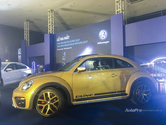 Volkswagen mạnh tay đưa Beetle Dune và Passat BlueMotion về Việt Nam - Ảnh 2.