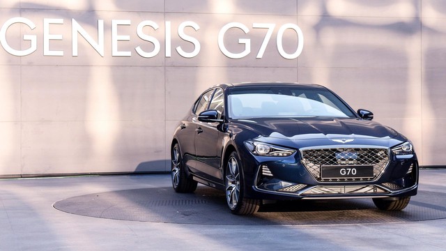 Sedan thể thao Genesis G70 chính thức trình làng, cạnh tranh BMW 3-Series và Mercedes-Benz C-Class - Ảnh 1.