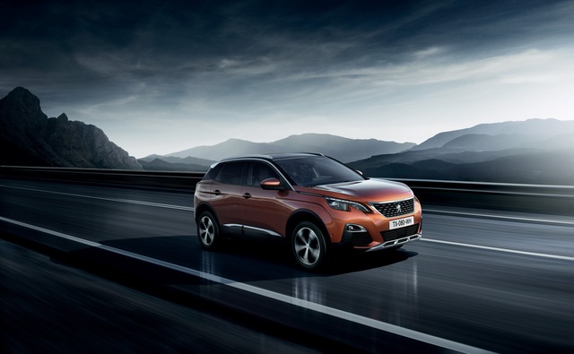 Crossover 5 chỗ Peugeot 3008 2017 bất ngờ xuất hiện trên đường phố Việt Nam, được đồn ra mắt vào năm sau - Ảnh 3. Crossover 5 chỗ Peugeot 3008 2017 bất ngờ xuất hiện trên đường phố Việt Nam, được đồn ra mắt vào năm sau - Ảnh 3.