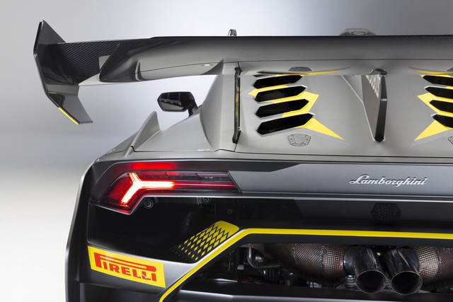Lamborghini vén màn phiên bản đường đua của siêu xe Huracan - Ảnh 6. Lamborghini vén màn phiên bản đường đua của siêu xe Huracan - Ảnh 6.