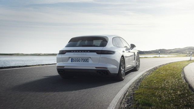 Porsche vén màn phiên bản chỉ tiêu thụ 3 lít xăng/100 km của Panamera 2017 - Ảnh 3.