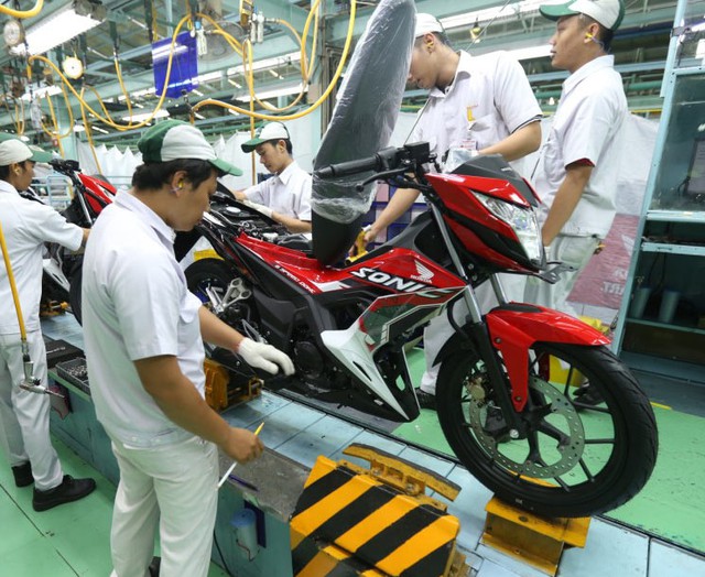 Honda giới thiệu xe côn tay Sonic 150R 2017 với giá từ 36,8 triệu Đồng - Ảnh 1.