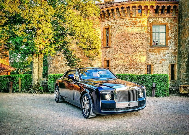 Phát thèm với bộ sưu tập siêu xe khủng của đại gia bí ẩn đặt mua Rolls-Royce Sweptail 13 triệu USD - Ảnh 13.