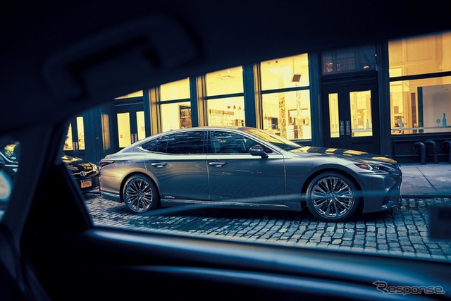 Lexus LS 2018 ra mắt tại quê nhà với giá khởi điểm dưới 2 tỷ Đồng - Ảnh 4. Lexus LS 2018 ra mắt tại quê nhà với giá khởi điểm dưới 2 tỷ Đồng - Ảnh 4.