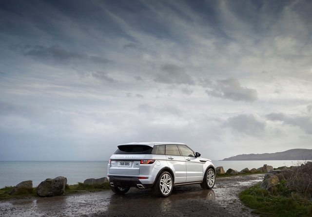 Cặp SUV sang Land Rover Discovery Sport và Range Rover Evoque được nâng cấp nhẹ - Ảnh 6.