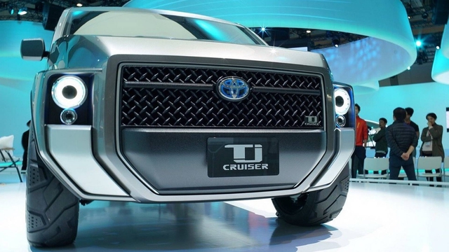 Cận cảnh xe SUV lai xe van chở hàng Toyota Tj Cruiser ngoài đời thực - Ảnh 5.
