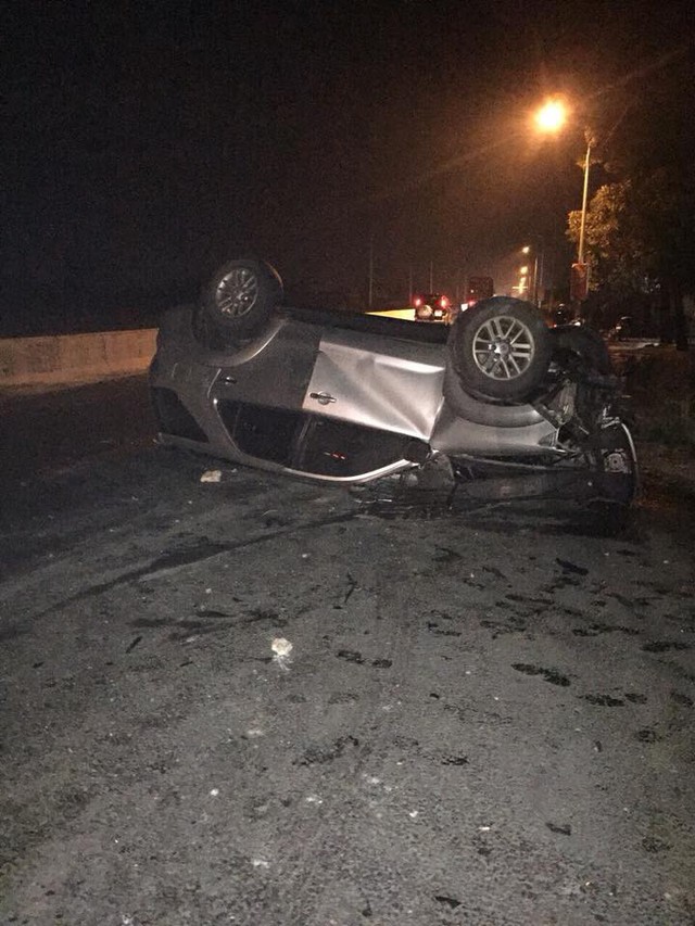 Thánh lật Toyota Fortuner ngửa bụng trong tai nạn vào rạng sáng tại Quảng Ninh - Ảnh 1.