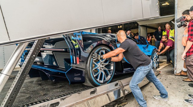 Hết duyên với Hoàng tử Ả-Rập, Bugatti Vision Gran Turismo về tay đại gia bí ẩn - Ảnh 4.