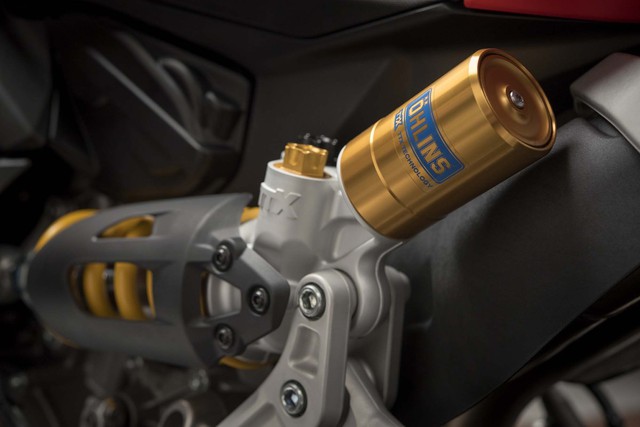 Ducati 959 Panigale Corse 2018: Nhẹ hơn và nhiều đồ chơi hàng hiệu hơn - Ảnh 6. Ducati 959 Panigale Corse 2018: Nhẹ hơn và nhiều đồ chơi hàng hiệu hơn - Ảnh 6.
