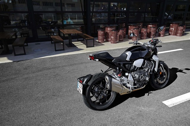 Honda CB1000R 2018 ra mắt với thiết kế của Neo Sport Café và động cơ mạnh hơn - Ảnh 6. Honda CB1000R 2018 ra mắt với thiết kế của Neo Sport Café và động cơ mạnh hơn - Ảnh 6.