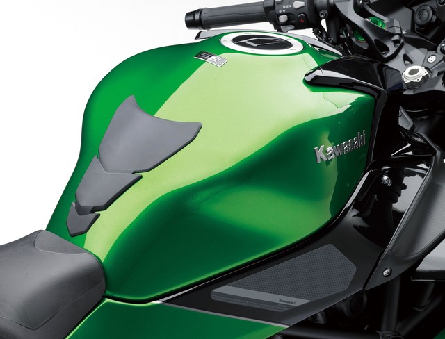 Kawasaki Ninja H2 SX - Cỗ máy tối thượng trong phân khúc siêu mô tô 200 mã lực - Ảnh 16.