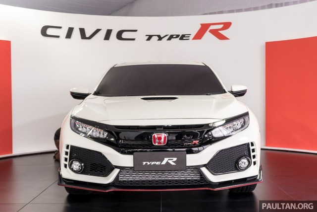 Honda Civic Type R 2017 vừa ra mắt Malaysia đã vượt doanh số mong đợi - Ảnh 2.