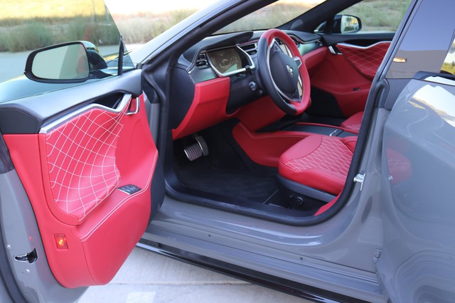 Đây là màu sơn trị giá 40.000 USD, có khả năng chống xước và chống phai dành cho Tesla Model S - Ảnh 9.