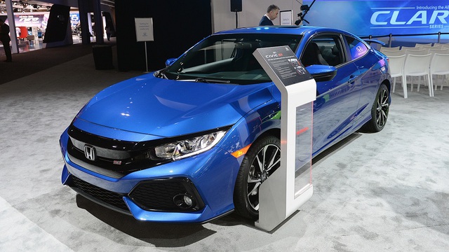 Honda Civic Si 2018 thu hút sự chú ý bất chấp những lời chê bai về công suất động cơ - Ảnh 1.