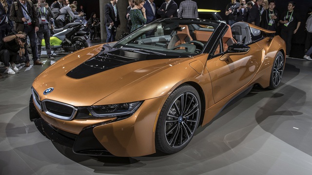 BMW i8 Roadster chính thức trình làng, bổ sung thêm sức mạnh