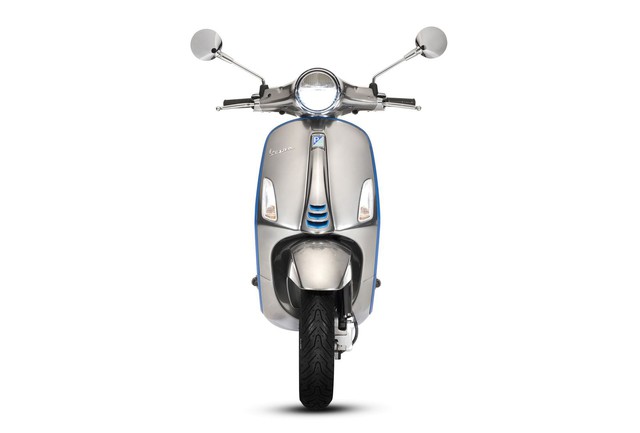 Xe tay ga Vespa chạy điện sẽ được bán ra vào năm sau - Ảnh 4.