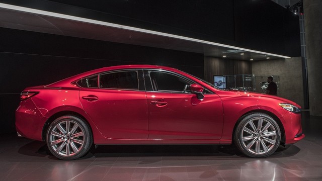 Mazda6 2018 được trang bị động cơ tăng áp để cạnh tranh Camry và Accord - Ảnh 7.