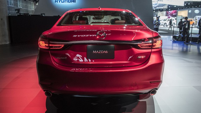 Mazda6 2018 được trang bị động cơ tăng áp để cạnh tranh Camry và Accord - Ảnh 5.