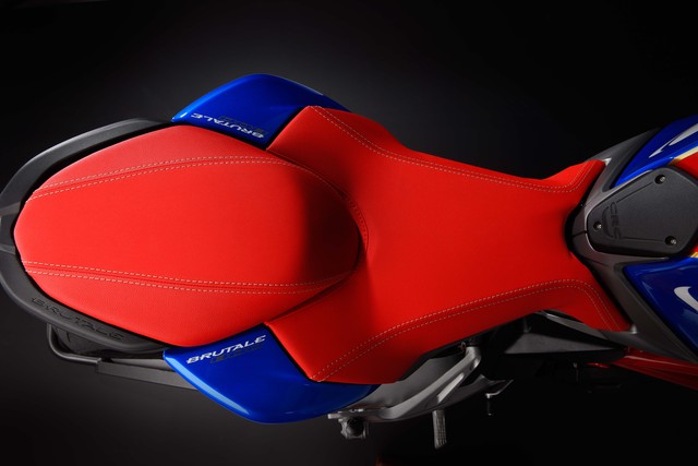 MV Agusta Brutale 800 America - Phiên bản đặc biệt dành tặng nước Mỹ - Ảnh 7. MV Agusta Brutale 800 America - Phiên bản đặc biệt dành tặng nước Mỹ - Ảnh 7.