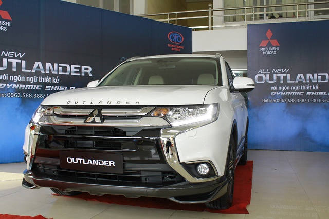 Noi gương Honda CR-V, Mitsubishi Outlander hạ giá còn gần 750 triệu Đồng để xả hàng tồn - Ảnh 1.