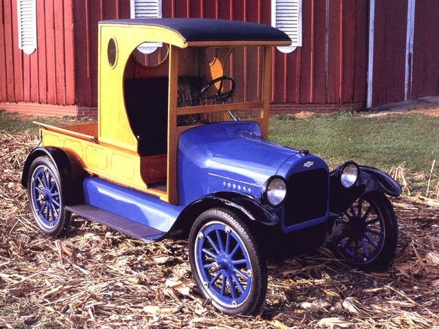 Nhìn lại 100 năm phát triển xe bán tải của Chevrolet  - Ảnh 1.