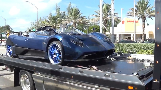 Xem quá trình vận chuyển "cực phẩm" Zonda HP Barchetta của ông chủ hãng Pagani