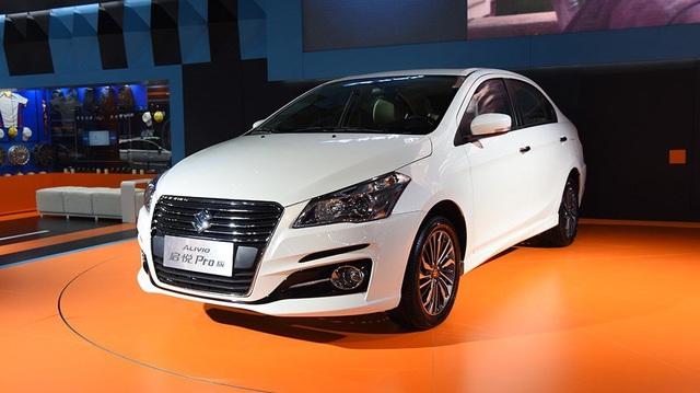 Sedan cỡ nhỏ Suzuki Ciaz 2017 được chốt giá, chỉ từ 324 triệu Đồng