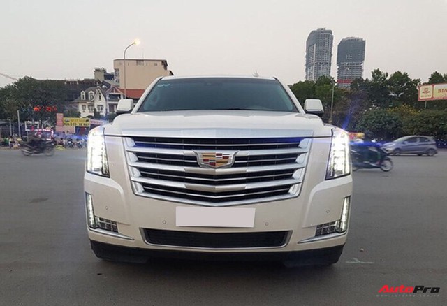 “Khủng long Mỹ” Cadillac Escalade ESV cũ rao bán giá giá 5,8 tỷ đồng tại Hà Nội - Ảnh 1.